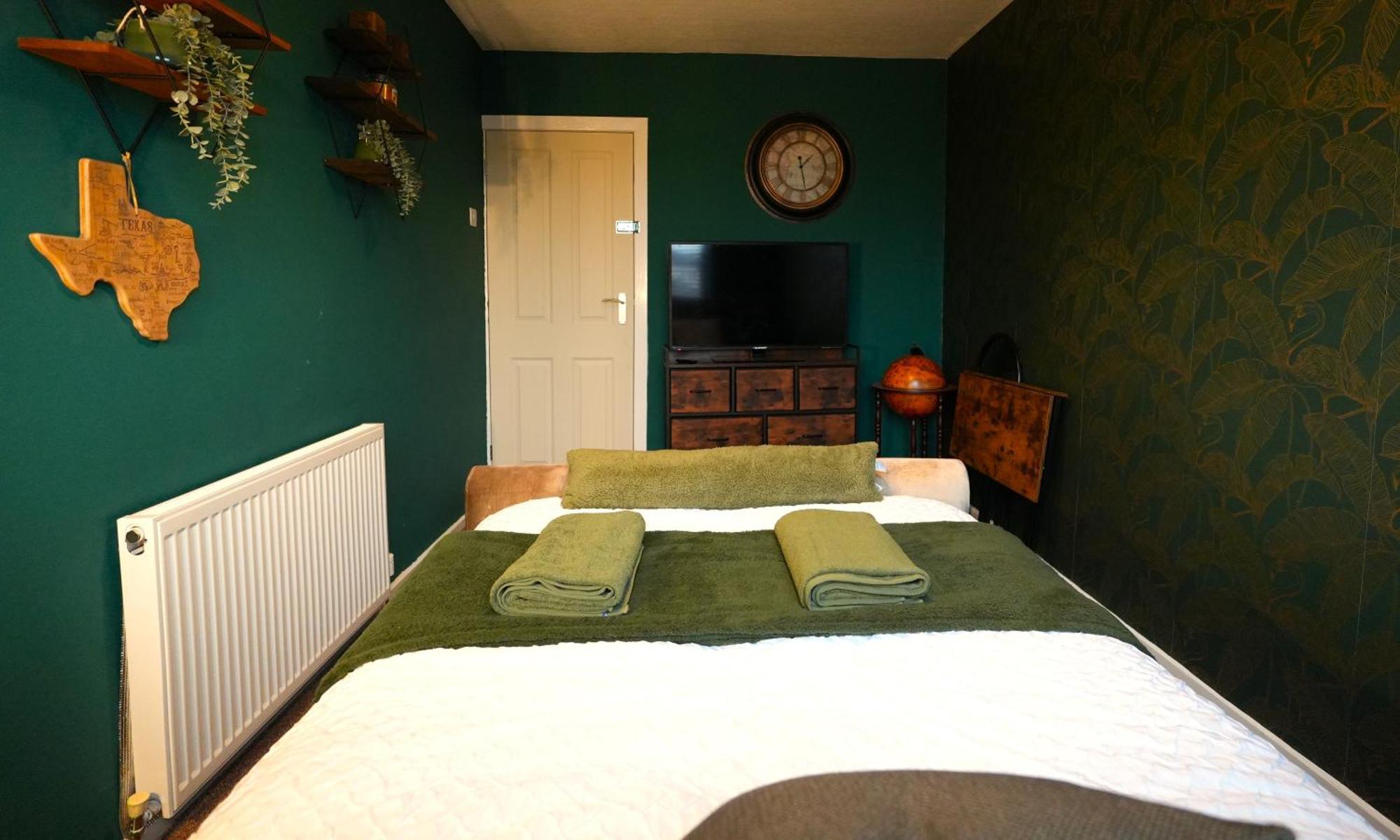 Detached Homestay - Super, King & Double Rooms - Leyland, Preston, Chorley, Lancashire Eksteriør billede