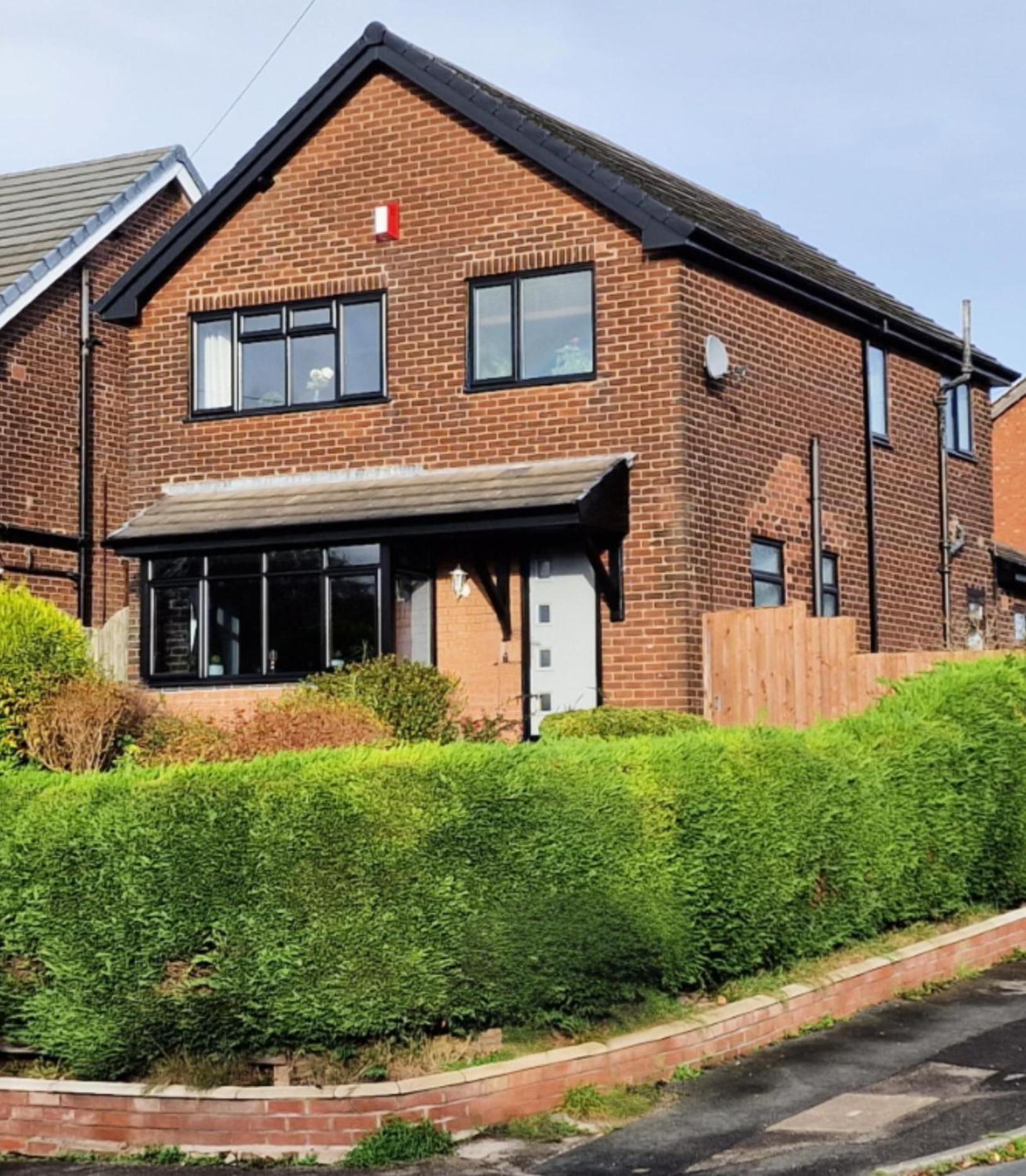 Detached Homestay - Super, King & Double Rooms - Leyland, Preston, Chorley, Lancashire Eksteriør billede