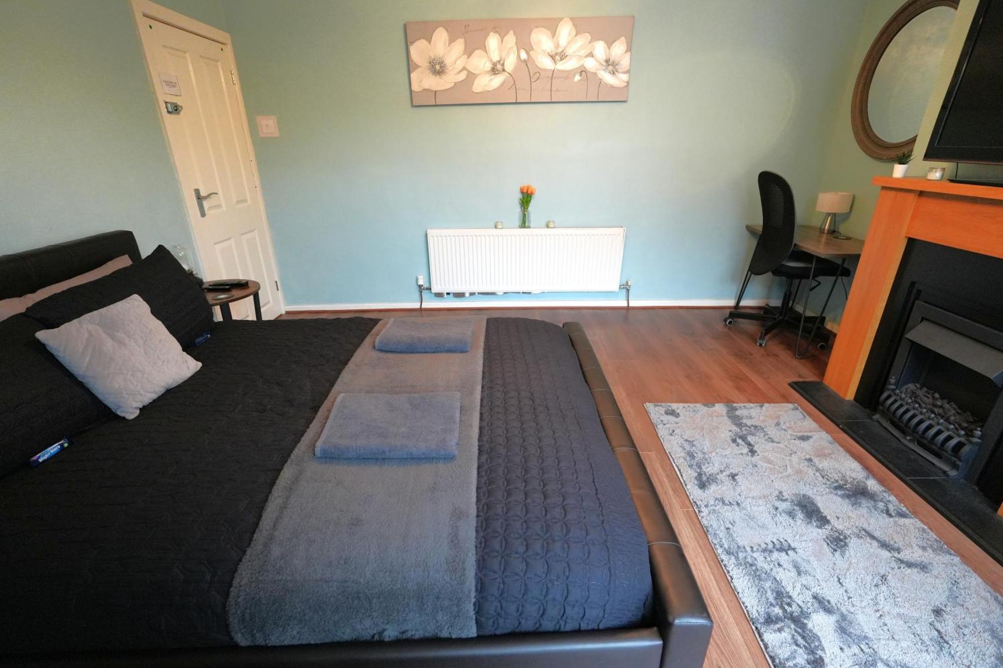 Detached Homestay - Super, King & Double Rooms - Leyland, Preston, Chorley, Lancashire Eksteriør billede