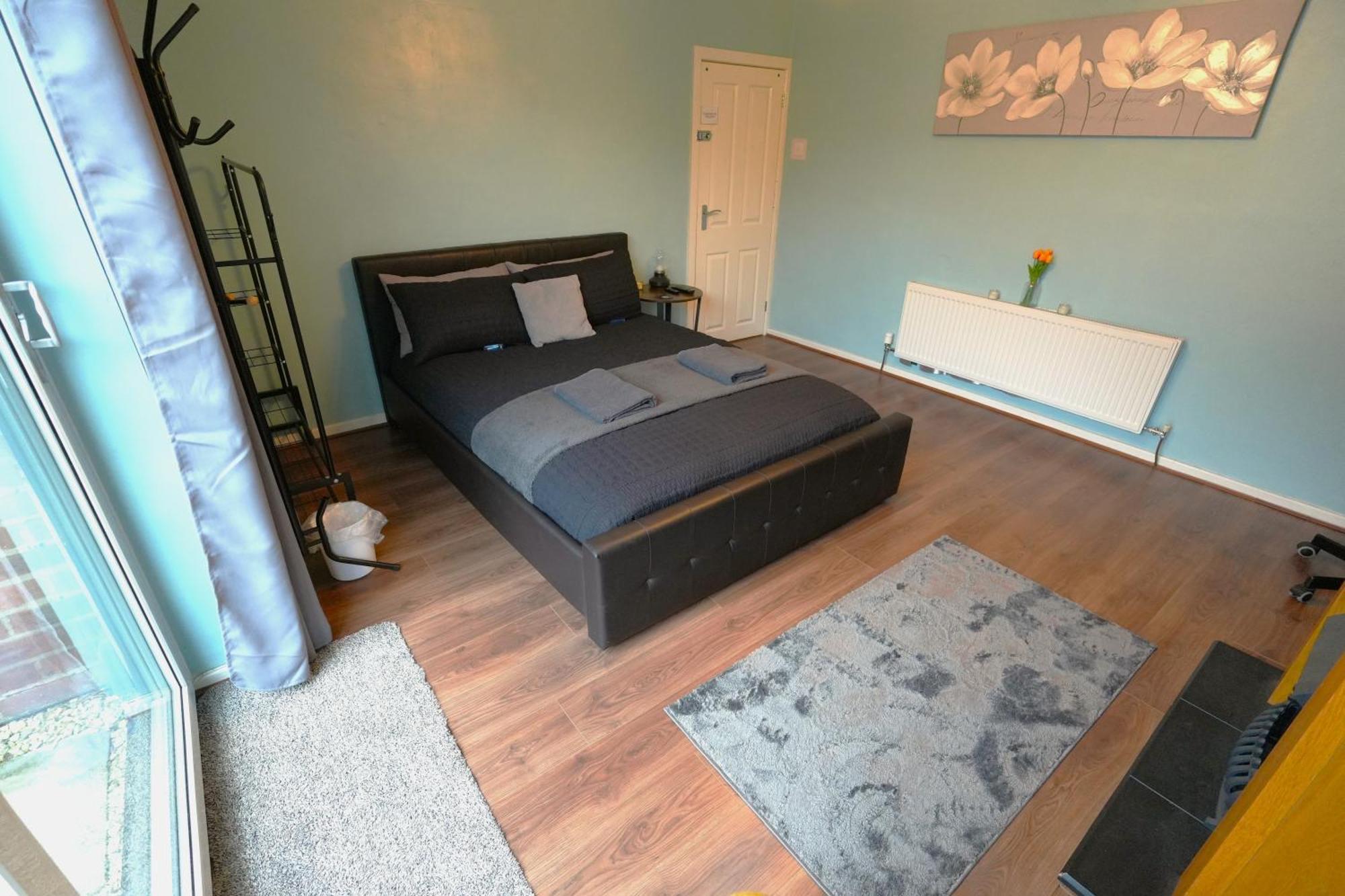 Detached Homestay - Super, King & Double Rooms - Leyland, Preston, Chorley, Lancashire Eksteriør billede