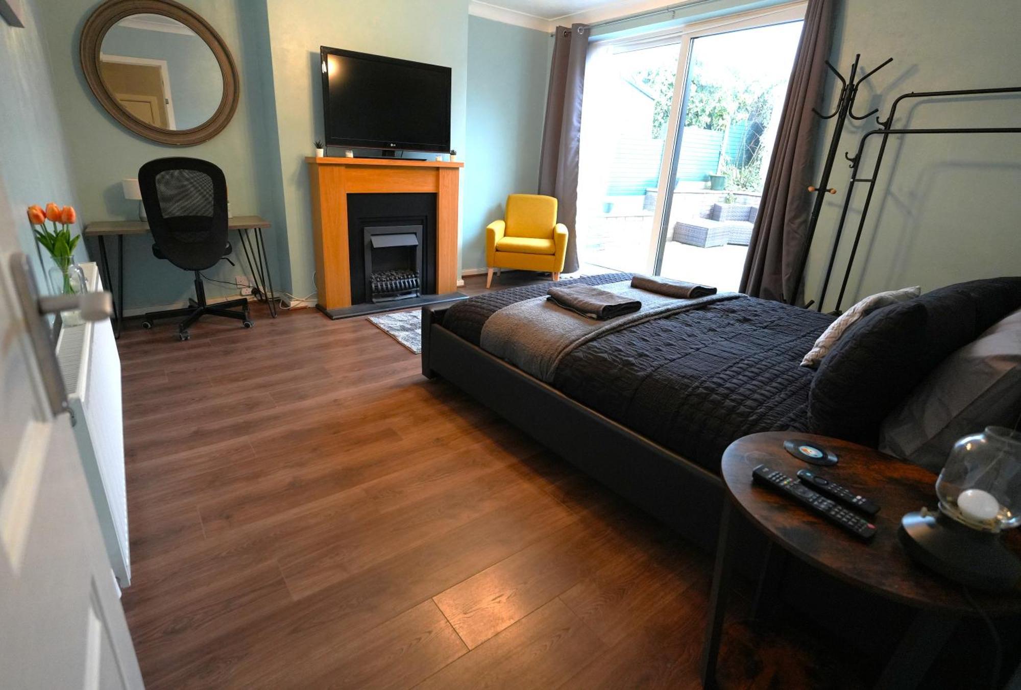 Detached Homestay - Super, King & Double Rooms - Leyland, Preston, Chorley, Lancashire Eksteriør billede