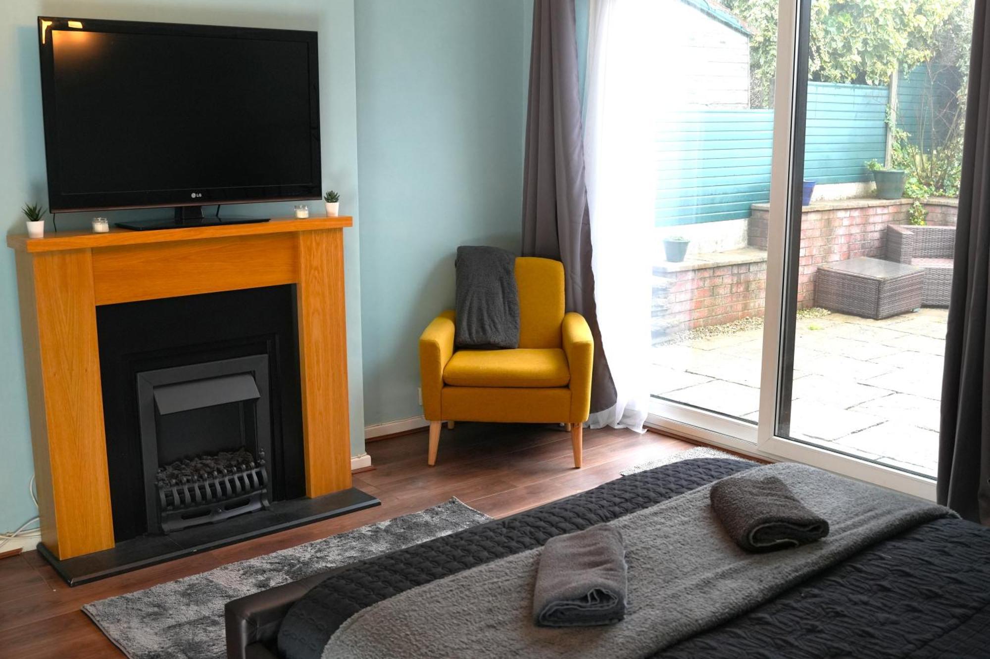 Detached Homestay - Super, King & Double Rooms - Leyland, Preston, Chorley, Lancashire Eksteriør billede