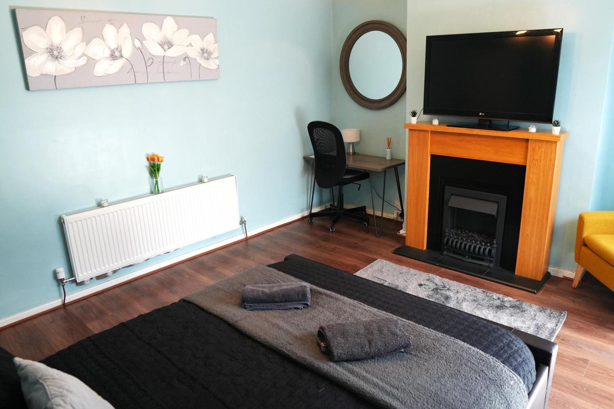 Detached Homestay - Super, King & Double Rooms - Leyland, Preston, Chorley, Lancashire Eksteriør billede